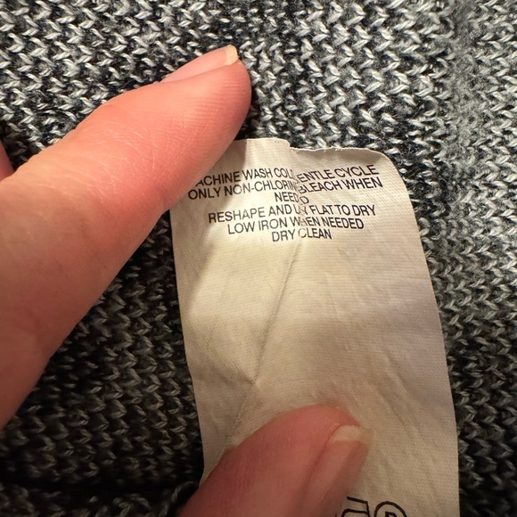 Elegant Black and Gray Women's Maternity Sweater Jacket EUC - Picture 6 of 7